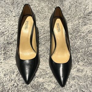 Michael Michael Kors pumps, black, 6.5